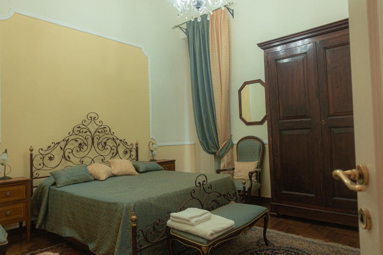Ferienwohnung Palazzo Capece Caivano Exterior foto